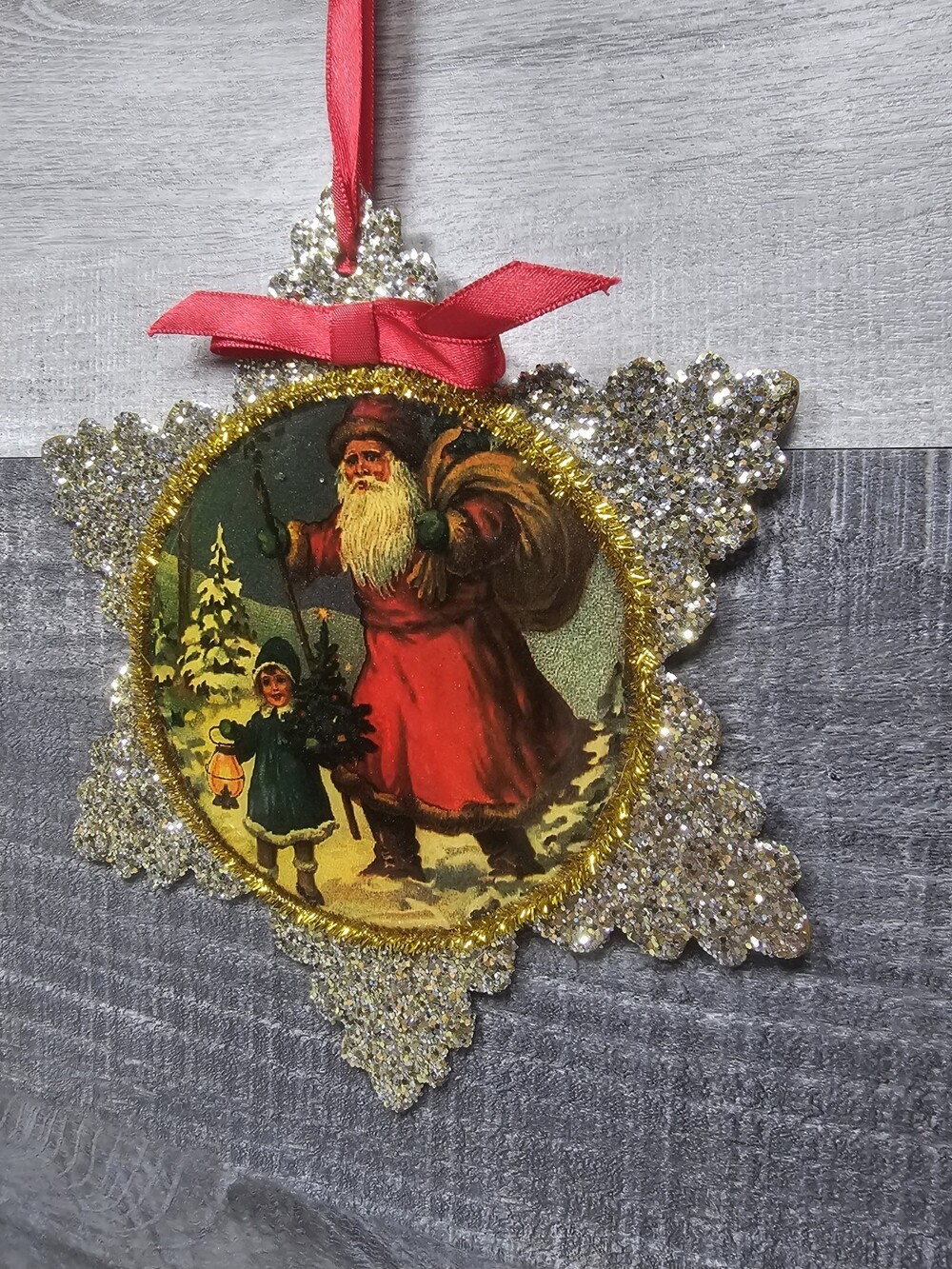 Santa Claus Photo Under Epoxy on Glittery Gold Star Christmas Tree Ornament G7a8